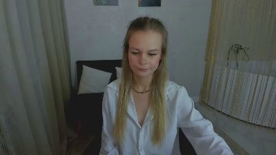 MidnightAura live cam on Cam4