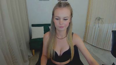 MidnightAura live cam on Cam4