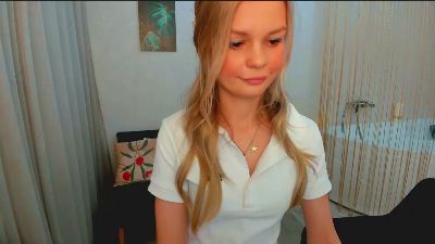 MidnightAura live cam on Cam4