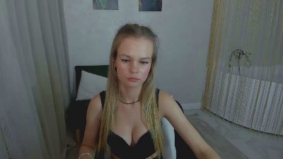 MidnightAura live cam on Cam4