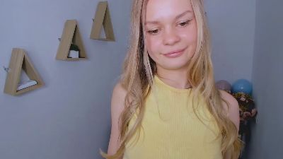 MidnightAura live cam on Cam4