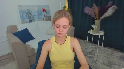 MidnightAura live cam on Cam4