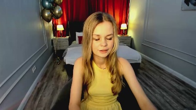 MidnightAura live cam on Cam4