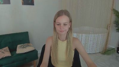 MidnightAura live cam on Cam4