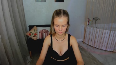 MidnightAura live cam on Cam4