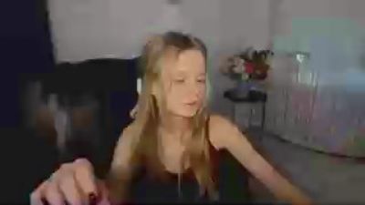MidnightAura live cam on Cam4