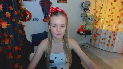 MidnightAura live cam on Cam4