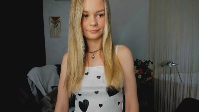 MidnightAura live cam on Cam4
