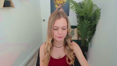 MidnightAura live cam on Cam4