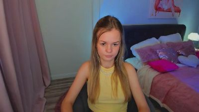 MidnightAura live cam on Cam4