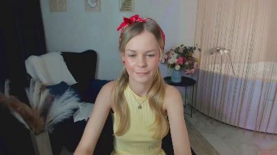 MidnightAura live cam on Cam4