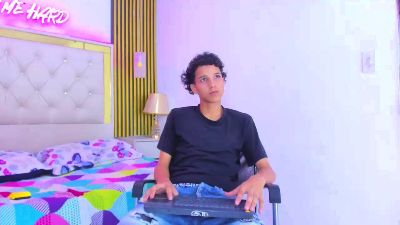 MidnightKing_ live cam on Cam4