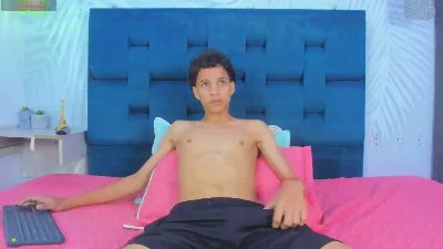 MidnightKing_ live cam on Cam4