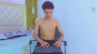 MidnightKing_ live cam on Cam4