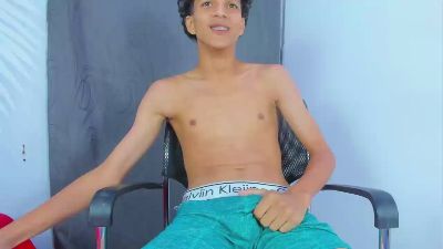 MidnightKing_ live cam on Cam4