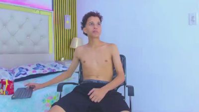 MidnightKing_ live cam on Cam4
