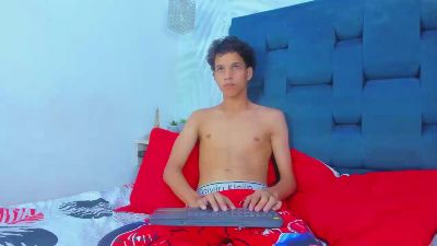 MidnightKing_ live cam on Cam4