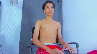 MidnightKing_ live cam on Cam4