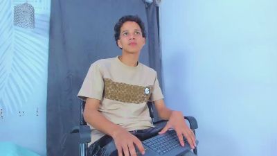 MidnightKing_ live cam on Cam4