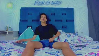 MidnightKing_ live cam on Cam4
