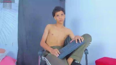 MidnightKing_ live cam on Cam4