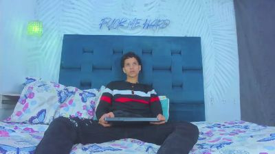 MidnightKing_ live cam on Cam4