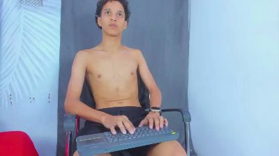 MidnightKing_ live cam on Cam4