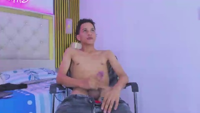 MidnightKing_ live cam on Cam4