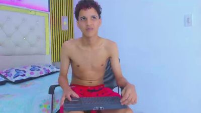 MidnightKing_ live cam on Cam4