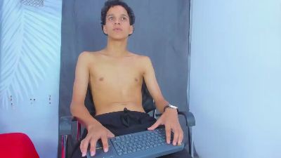MidnightKing_ live cam on Cam4