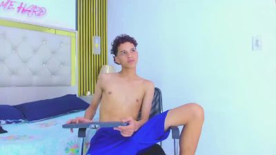MidnightKing_ live cam on Cam4