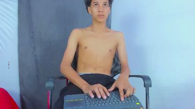 MidnightKing_ live cam on Cam4