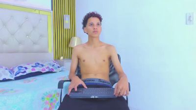 MidnightKing_ live cam on Cam4