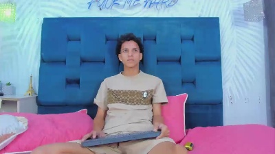 MidnightKing_ live cam on Cam4