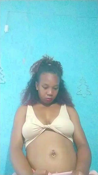 Migaella2 live cam on Cam4