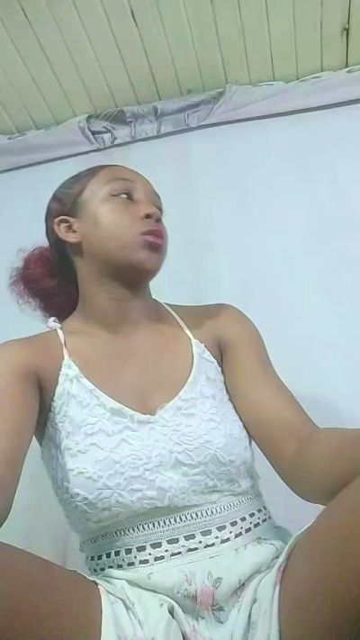 Migaella2 live cam on Cam4