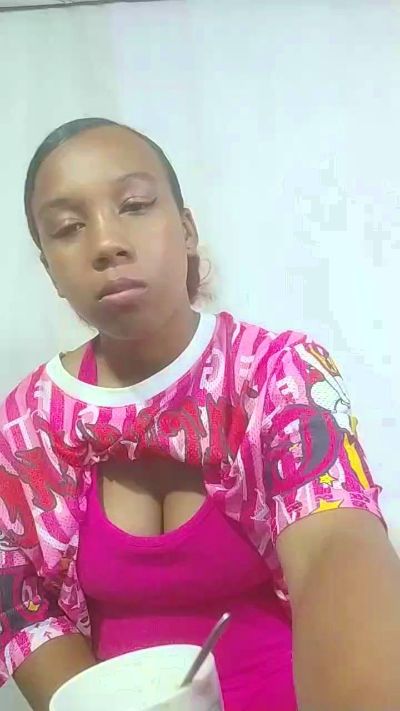 Migaella2 live cam on Cam4