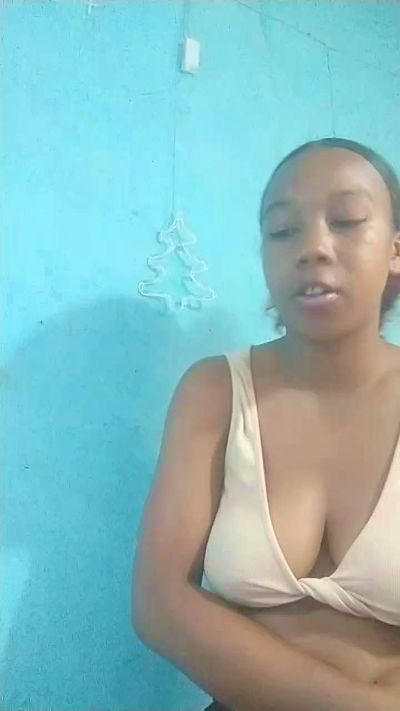Migaella2 live cam on Cam4
