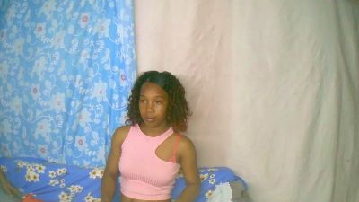 Migaella2 live cam on Cam4