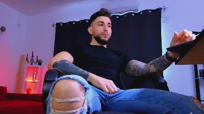 MightyAaronX Live Cam on Cam4