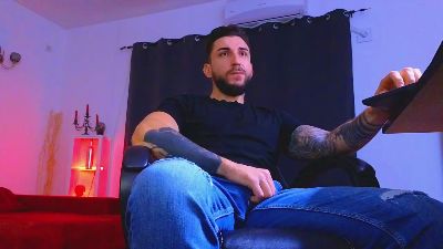 MightyAaronX live cam on Cam4