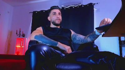 MightyAaronX live cam on Cam4