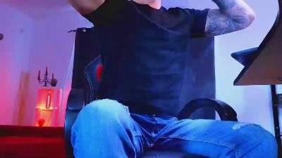 MightyAaronX live cam on Cam4