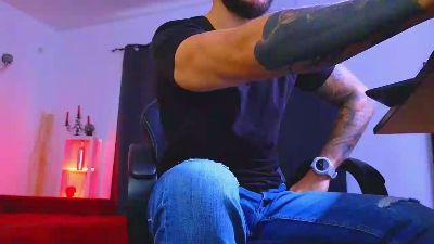 MightyAaronX live cam on Cam4