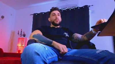 MightyAaronX live cam on Cam4