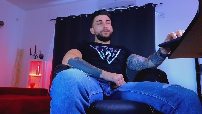 MightyAaronX live cam on Cam4