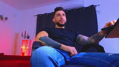 MightyAaronX live cam on Cam4