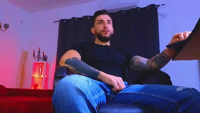 MightyAaronX live cam on Cam4