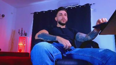 MightyAaronX live cam on Cam4