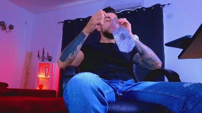 MightyAaronX live cam on Cam4